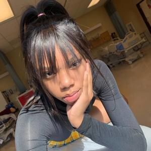 Meet your Posher, Kira